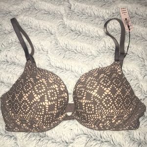 Victorias Secret Sexy tee push up bra